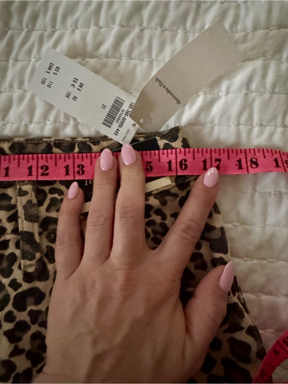 Abercrombie 90s relaxed high rise curve love leopard jean NWT - Picture 8 of 9